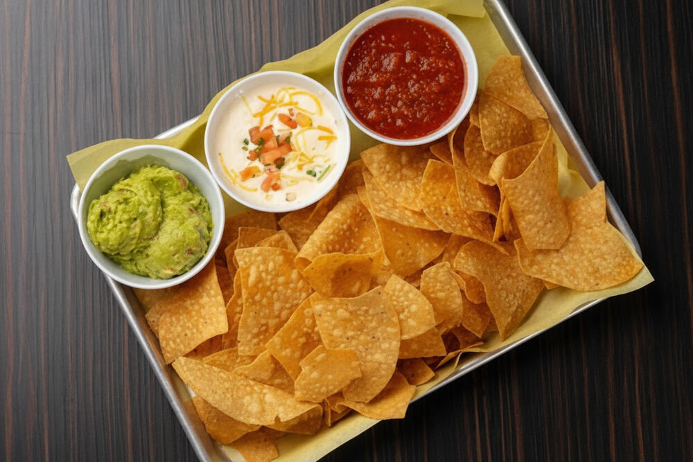 TRES AMIGOS